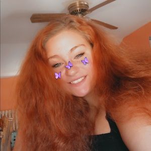 Meet your Posher, Cloe